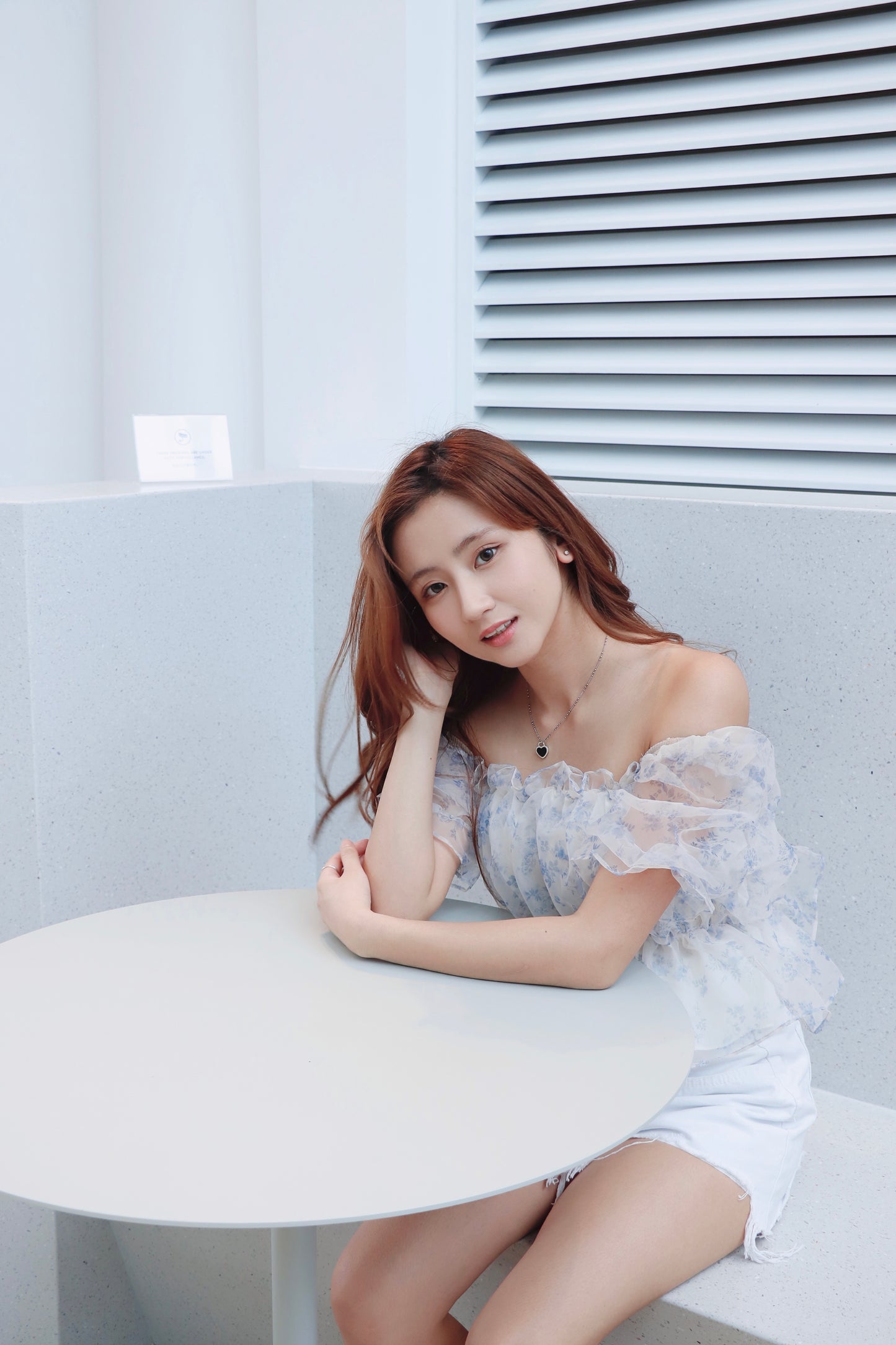 薄紗碎花兩著泡泡袖衫