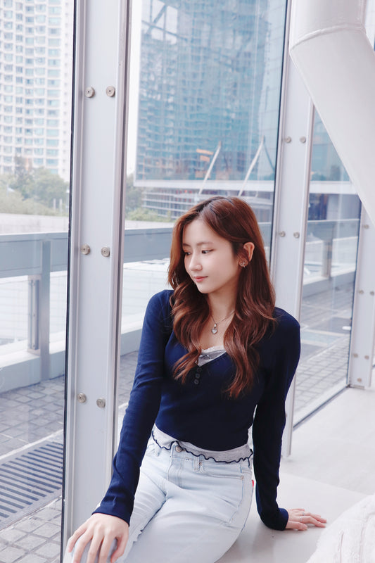 假兩件併色蝴蝶結衫