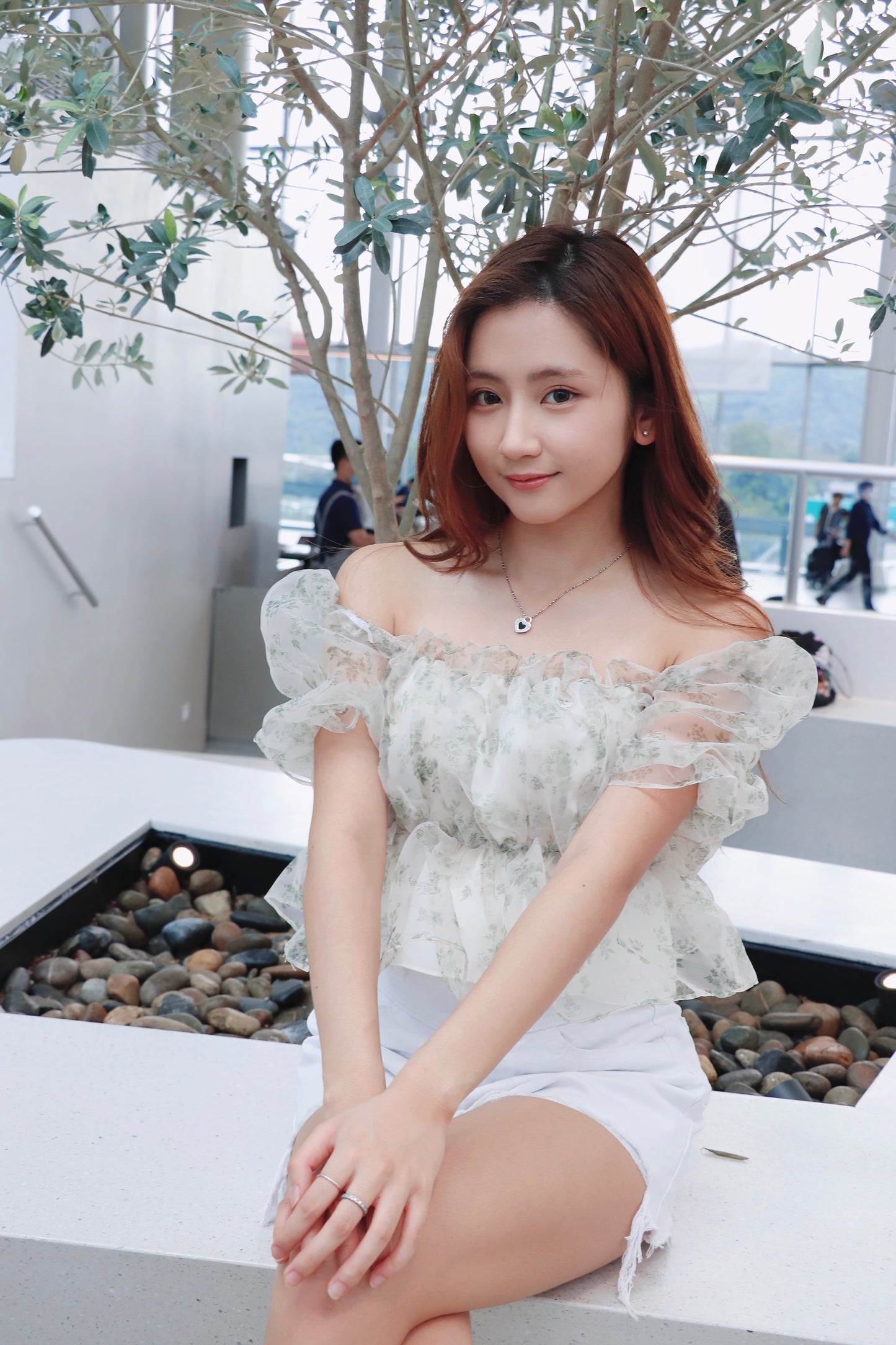 薄紗碎花兩著泡泡袖衫