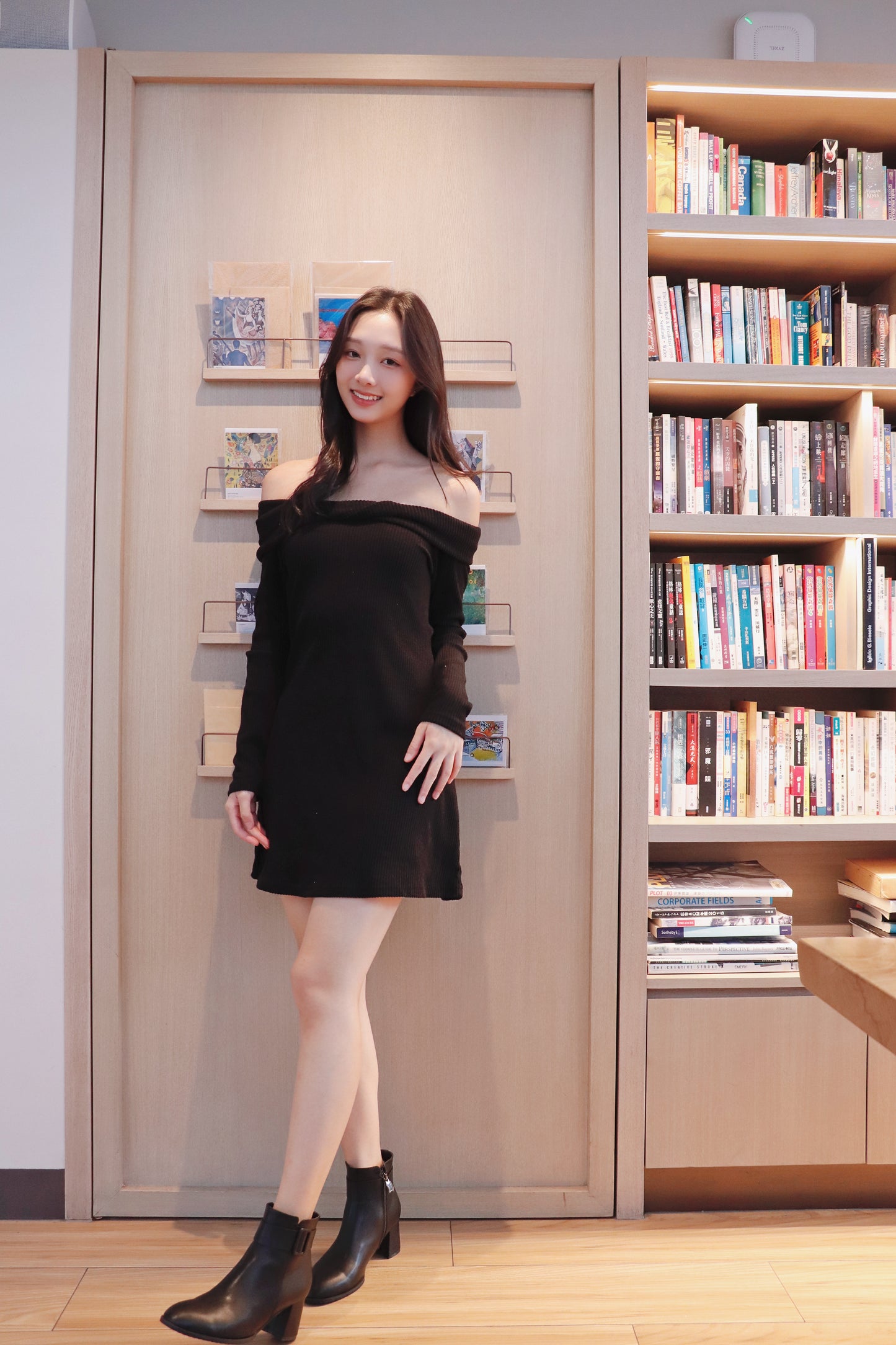 直紋露膊褸空修腰Ops