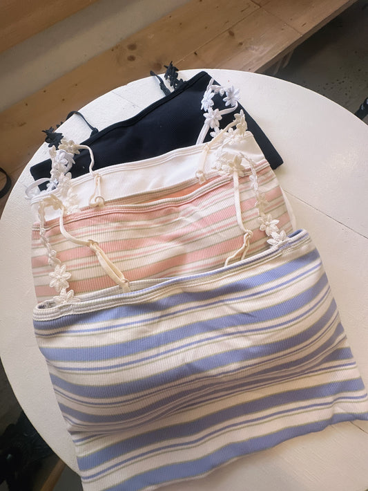 刺繡小花吊帶條紋 Bra Top