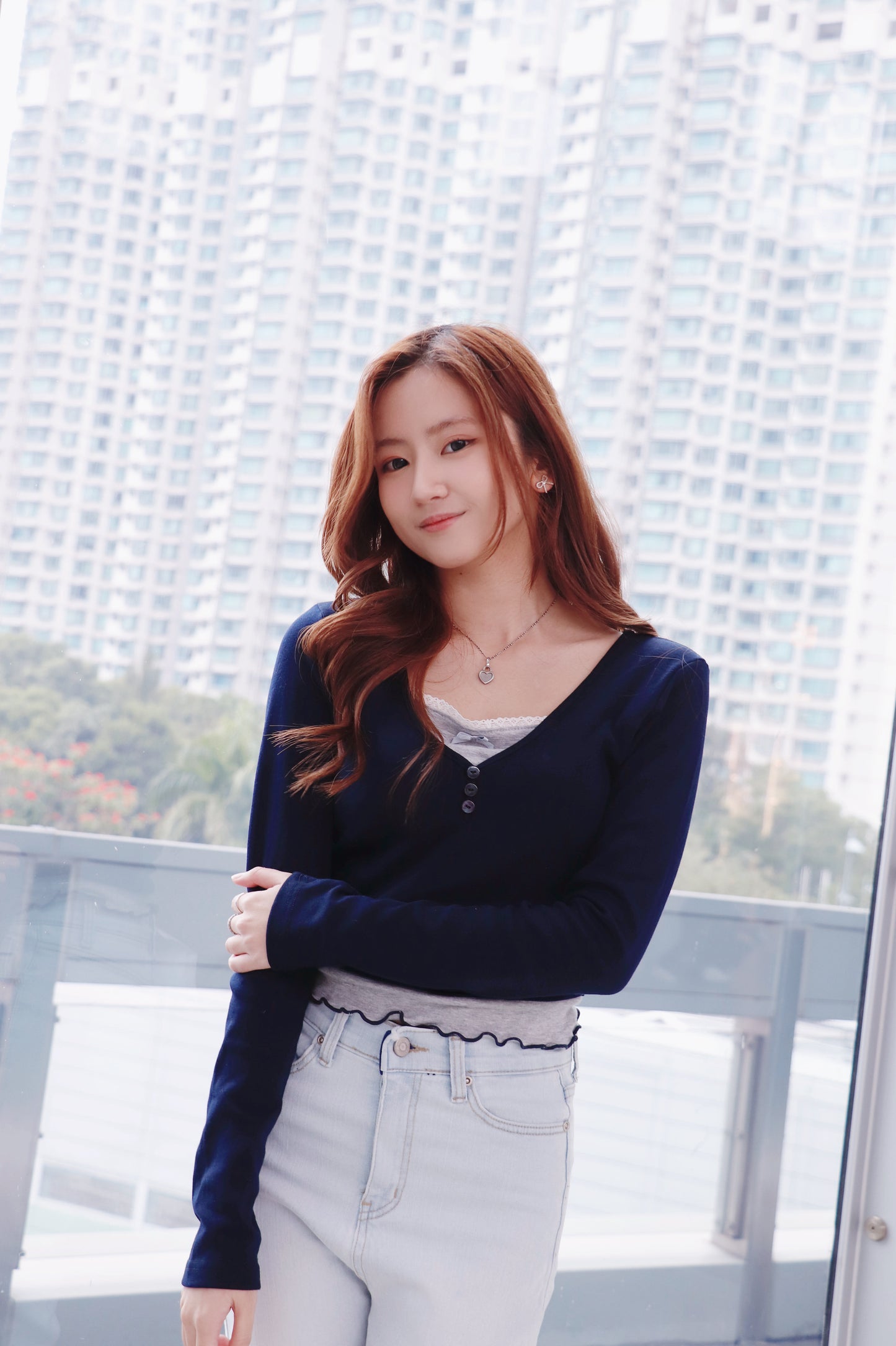 假兩件併色蝴蝶結衫